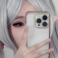 y3miku Naakt