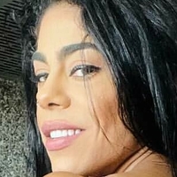 Yanet Naakt