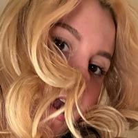 Yellz0 Aniela Naakt