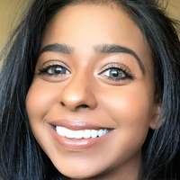Zahra Rai Naakt